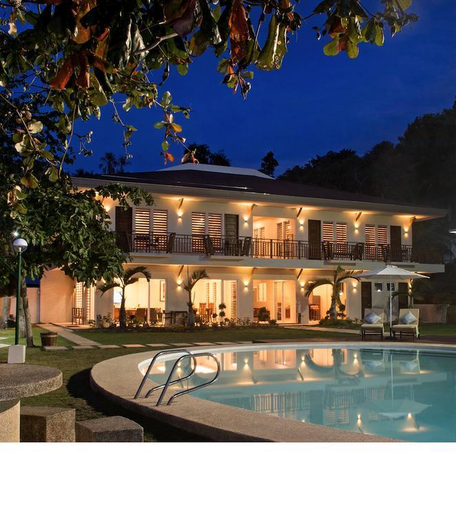 Allure Badian Beach Villa Buitenkant foto