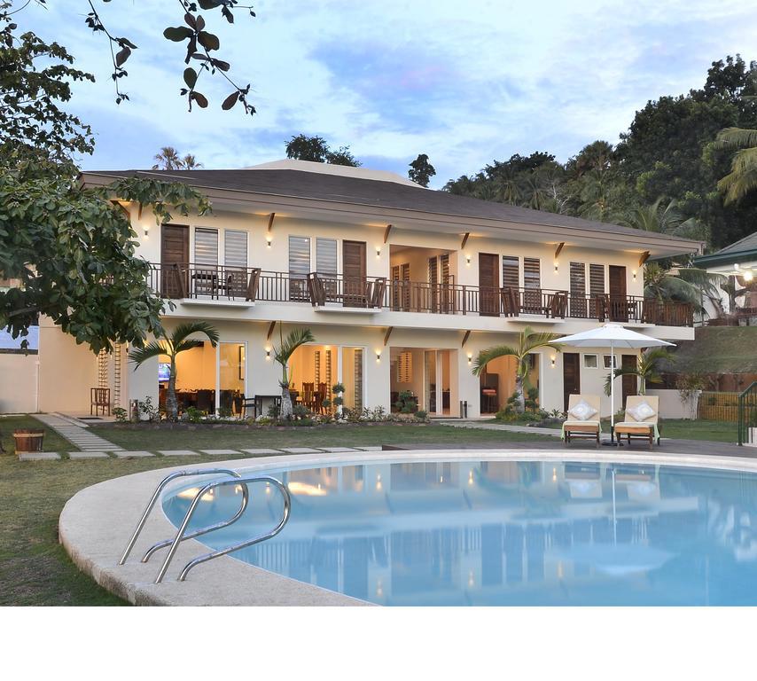 Allure Badian Beach Villa Buitenkant foto